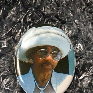 Meet your Posher, Joy